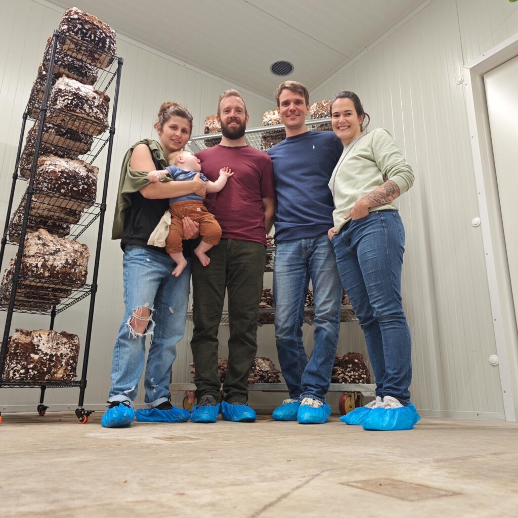 Pilzfarm.ch in Wuppenau zueripilz gruender erntehalle pilzfarm zuerich