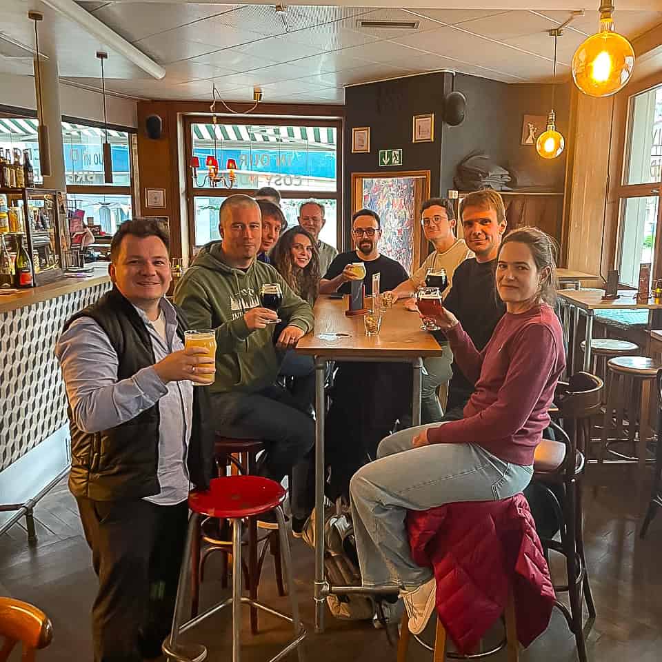 Gemeinschaftslabor Zürich Gruppe von Mitgliedern bei gemeinsamer Zusammenkunft, Gruppenfoto